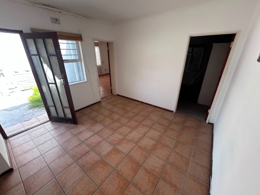  Bedroom Property for Sale in Belgravia Western Cape